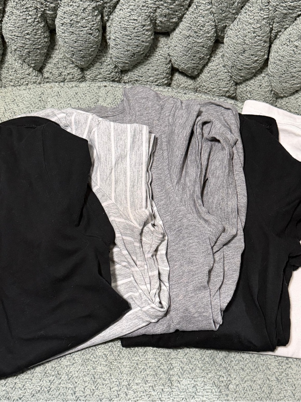 5 Gently Used Basic Cotton Isabel Maternity Tees - M - Picture 4 of 4